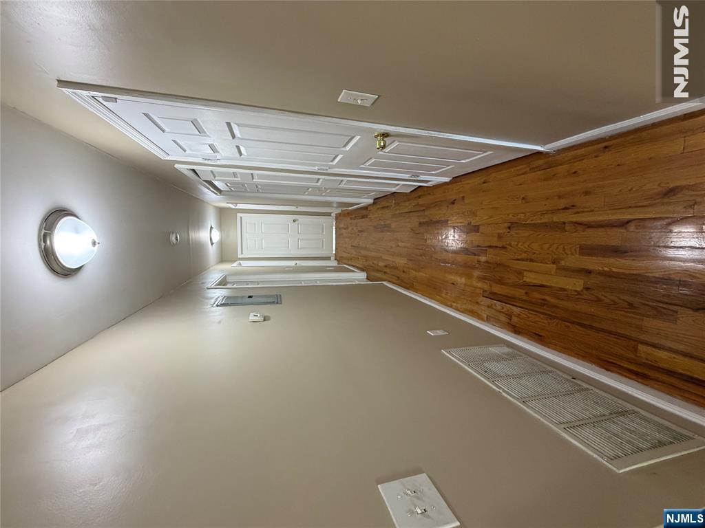 389 21st Street Property Photo 10