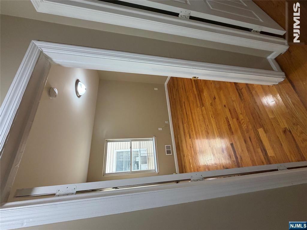 389 21st Street Property Photo 15