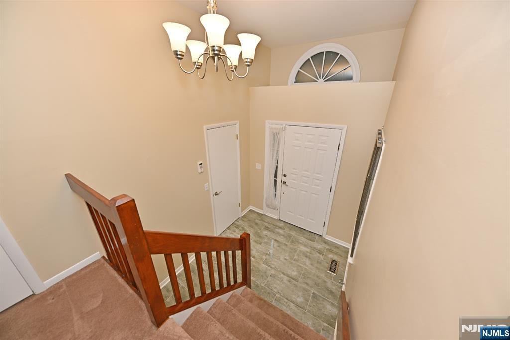6 Erin Way 404 Property Photo 3