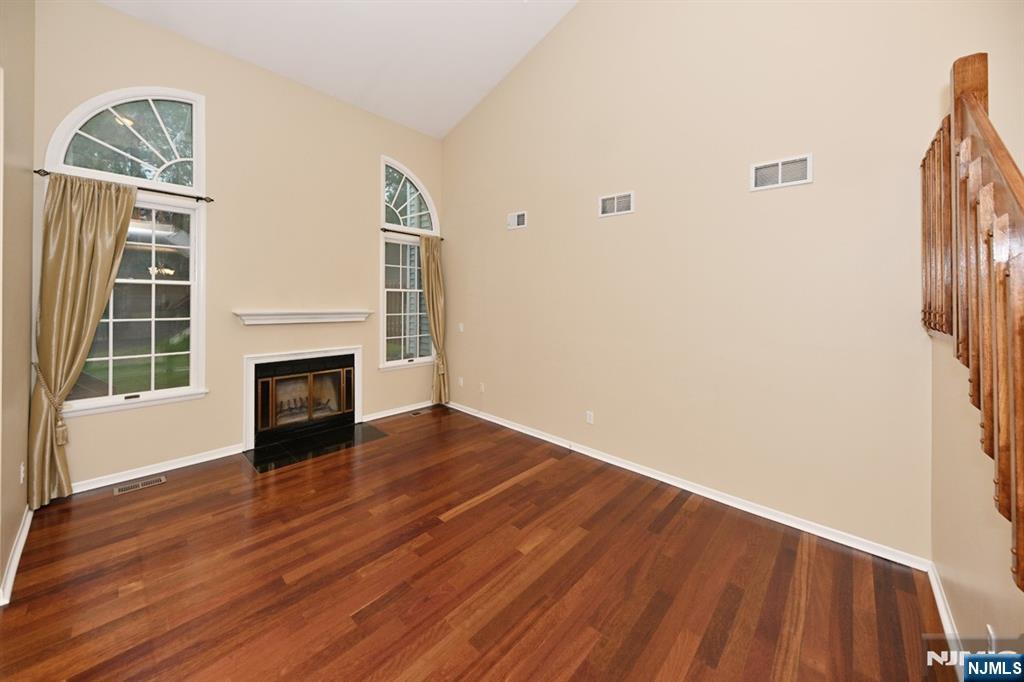 6 Erin Way 404 Property Photo 11