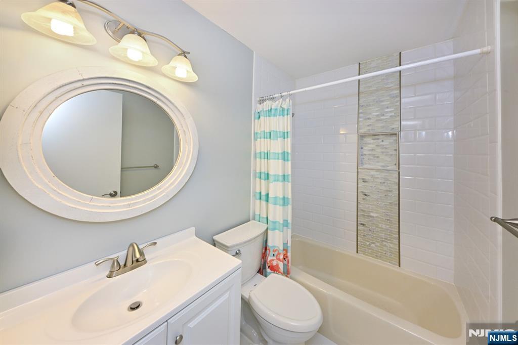6 Erin Way 404 Property Photo 24
