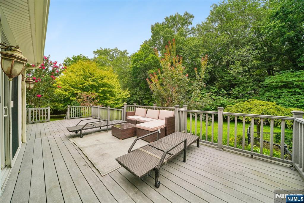 5 Fairfield Court Property Photo 15