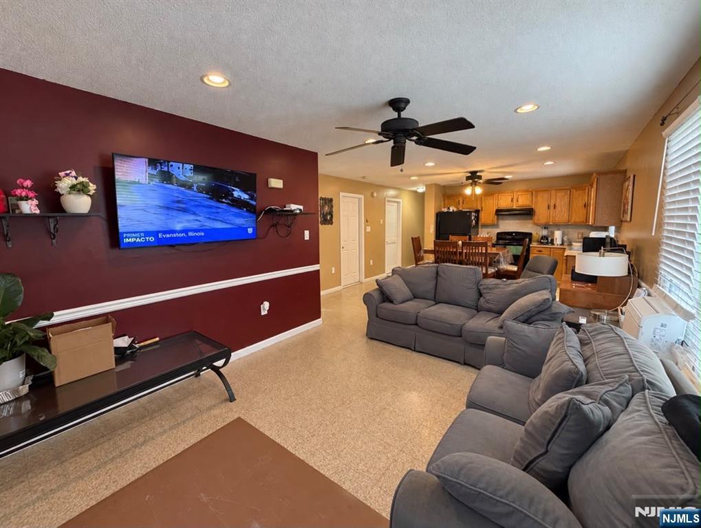 15-17 Ryle Avenue Apt 1 Property Photo 2