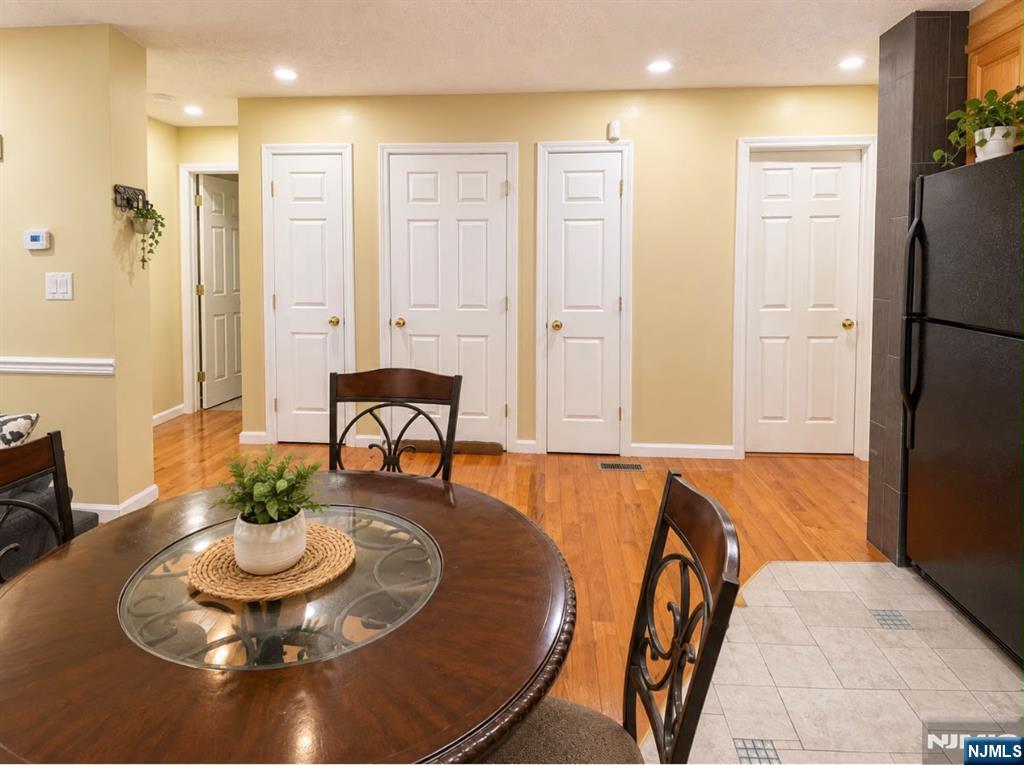 15-17 Ryle Avenue Apt 1 Property Photo 6