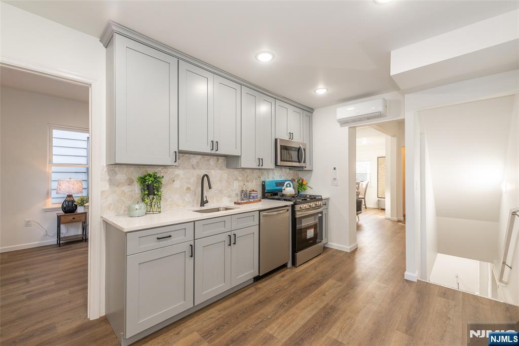 26036347 Property Photo 10