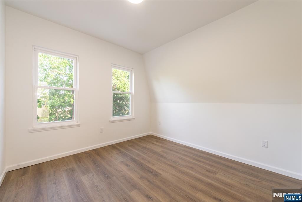 26036347 Property Photo 18