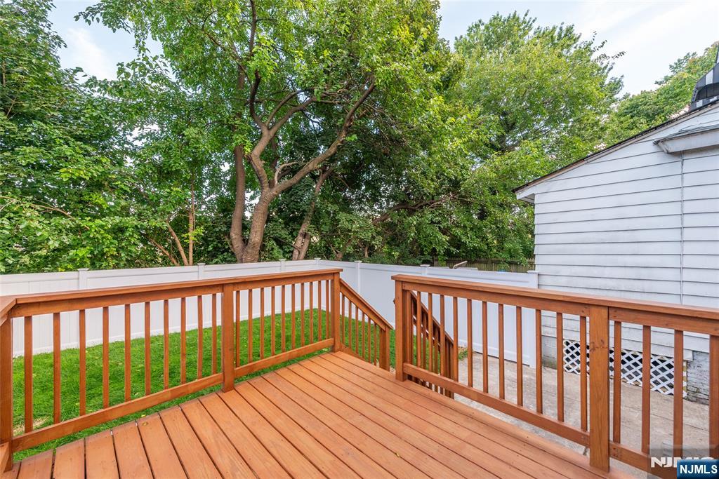26036347 Property Photo 21