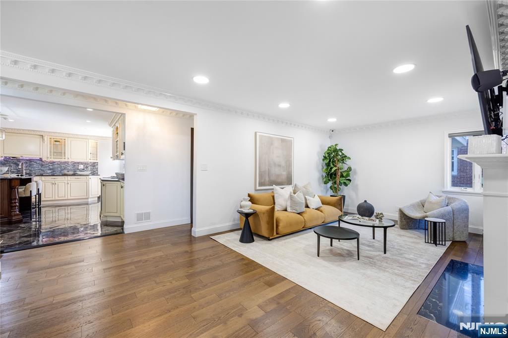 30 Elm Street Property Photo 8