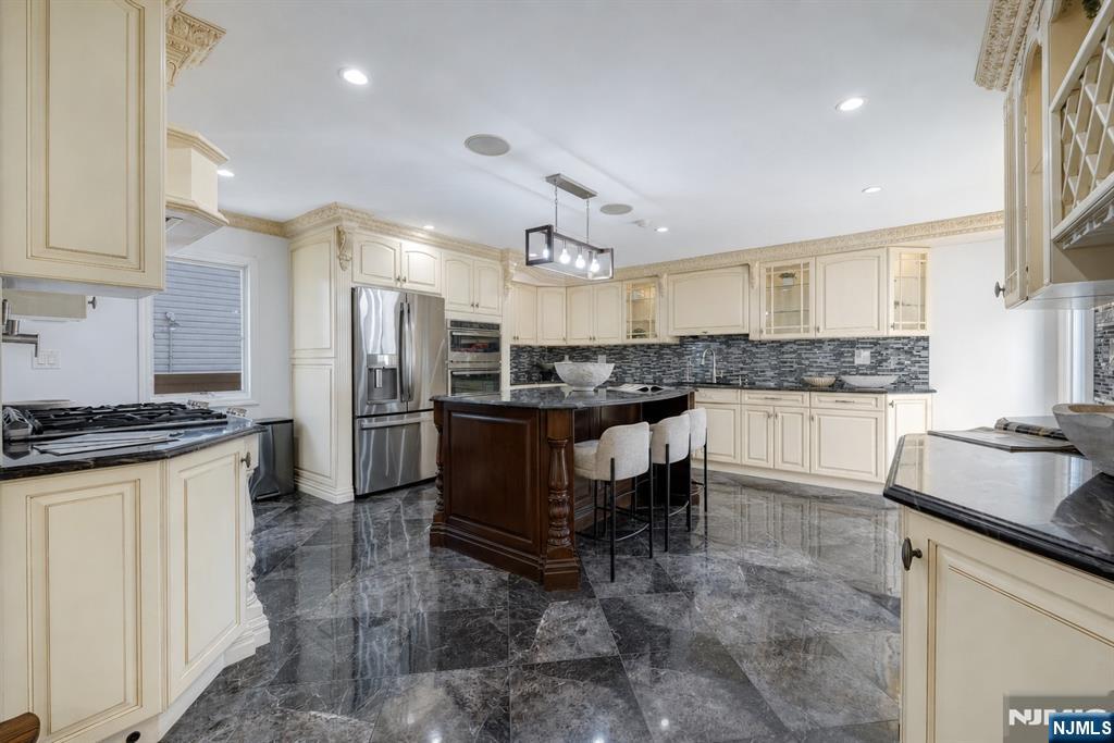 30 Elm Street Property Photo 16
