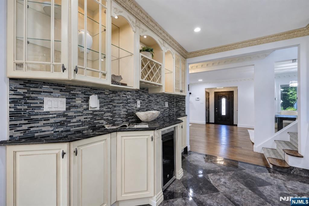 30 Elm Street Property Photo 18