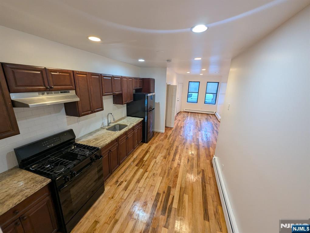 294 Governor 2R Property Photo 1