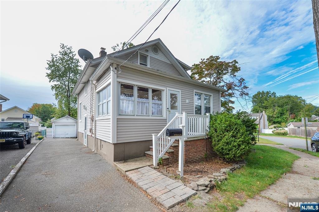 18 Minerva Avenue Property Photo 1
