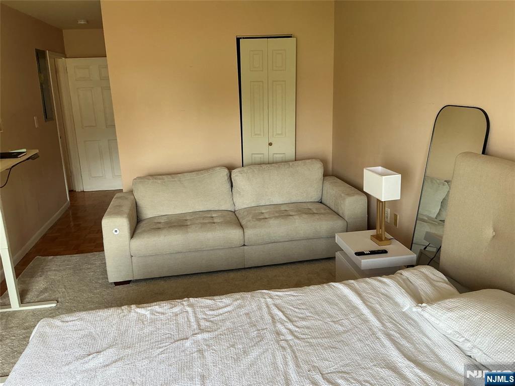 1111 River Road D12 Property Photo 13
