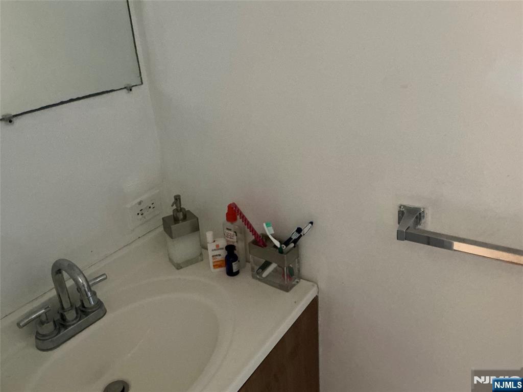 1111 River Road D12 Property Photo 19