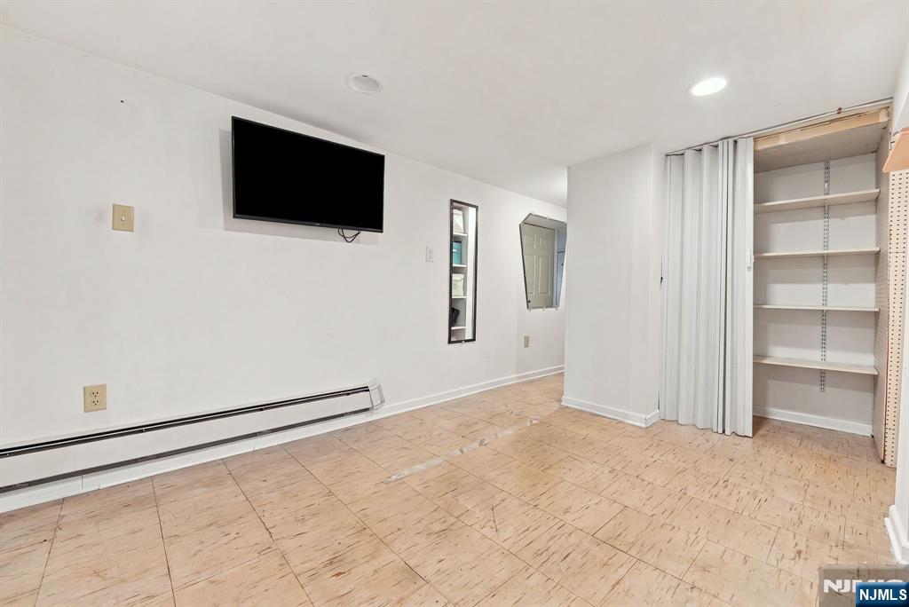 352 Farnham Avenue Property Photo 17