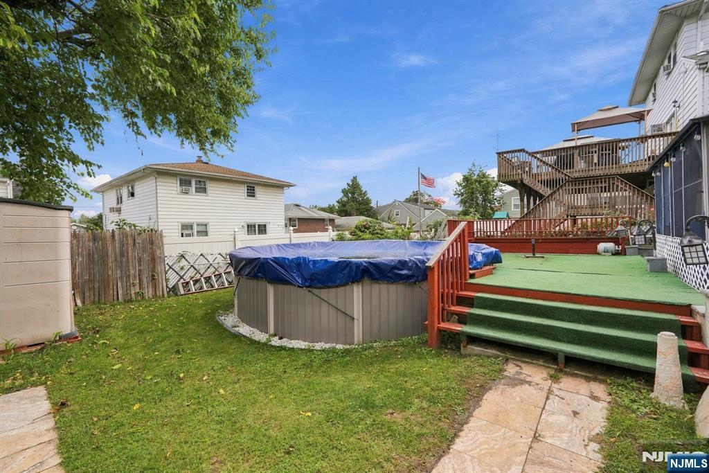 352 Farnham Avenue Property Photo 25