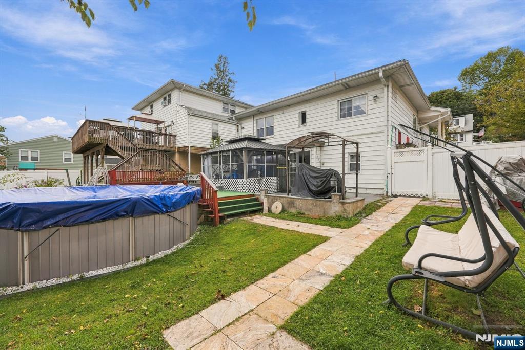 352 Farnham Avenue Property Photo 27