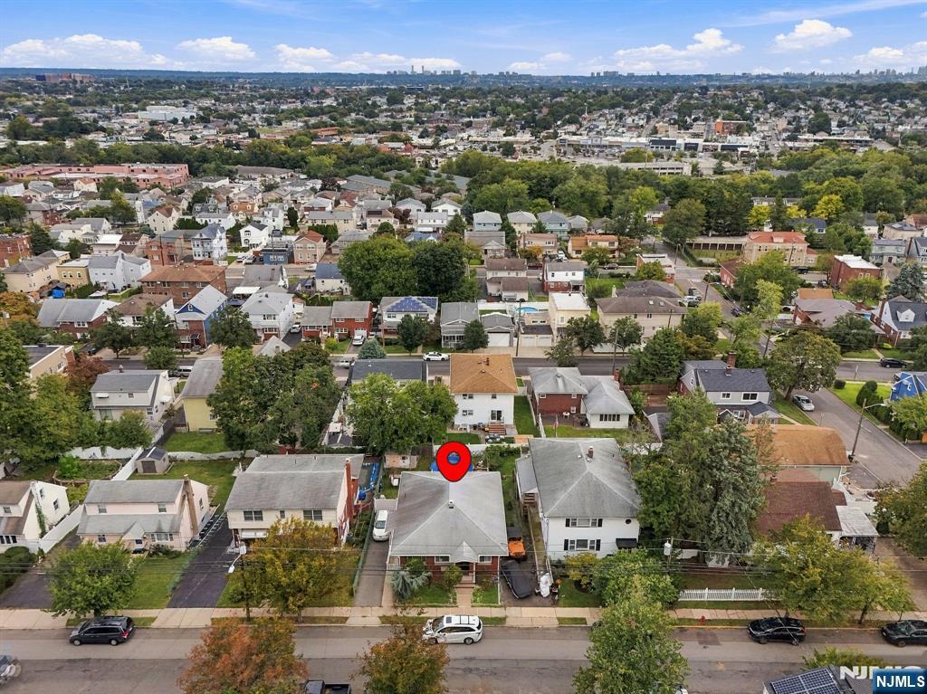 352 Farnham Avenue Property Photo 28