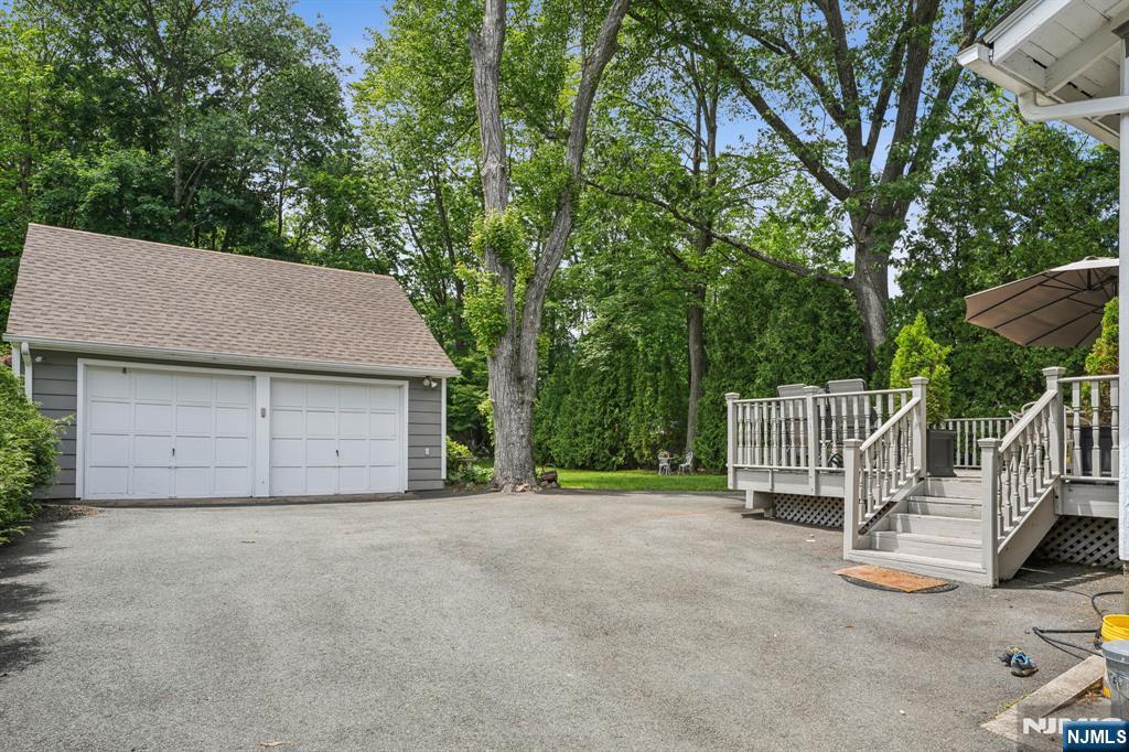 211 Pinelynn Road Property Photo 19
