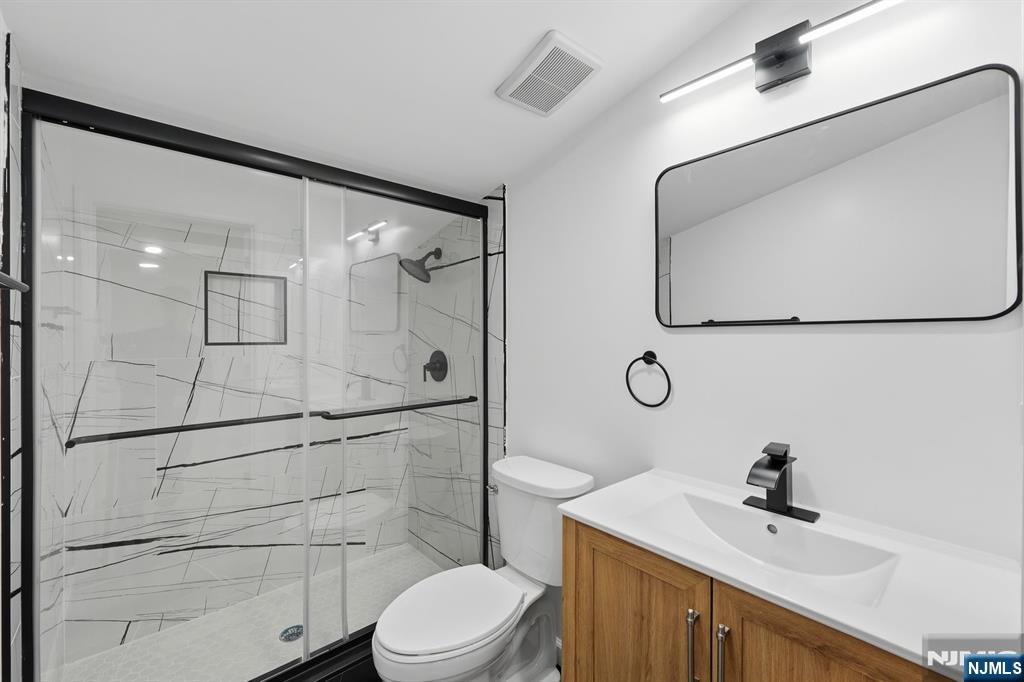 82 Grove Street 4 Property Photo 14
