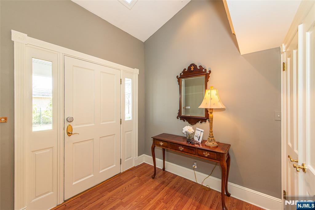 376 Lafayette Road Property Photo 3