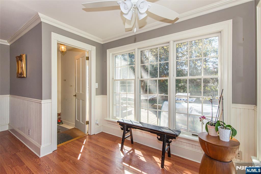 376 Lafayette Road Property Photo 10