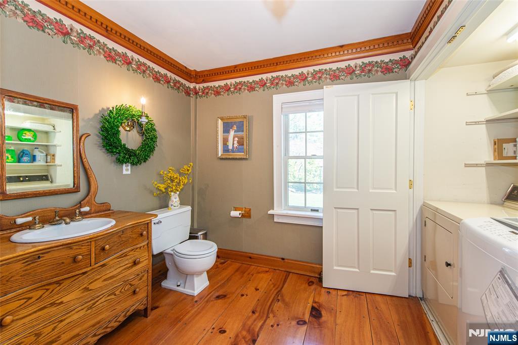 376 Lafayette Road Property Photo 12
