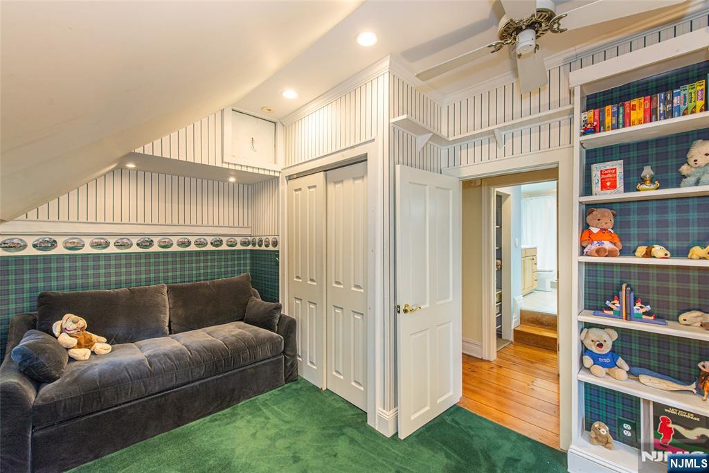 376 Lafayette Road Property Photo 40