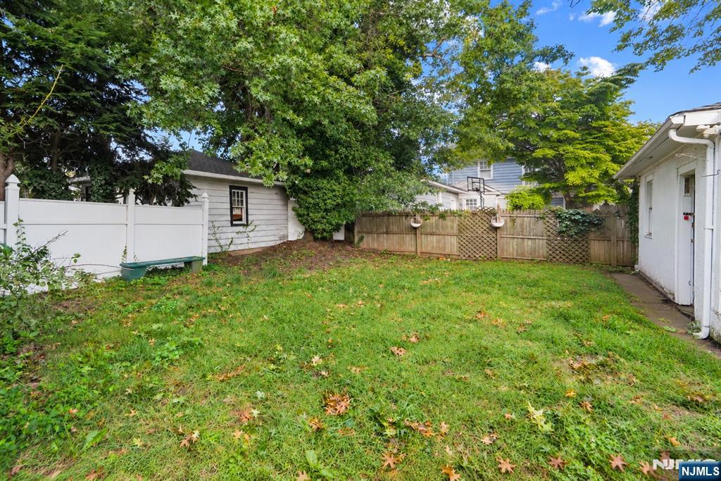 417-419 40th Street Property Photo 39