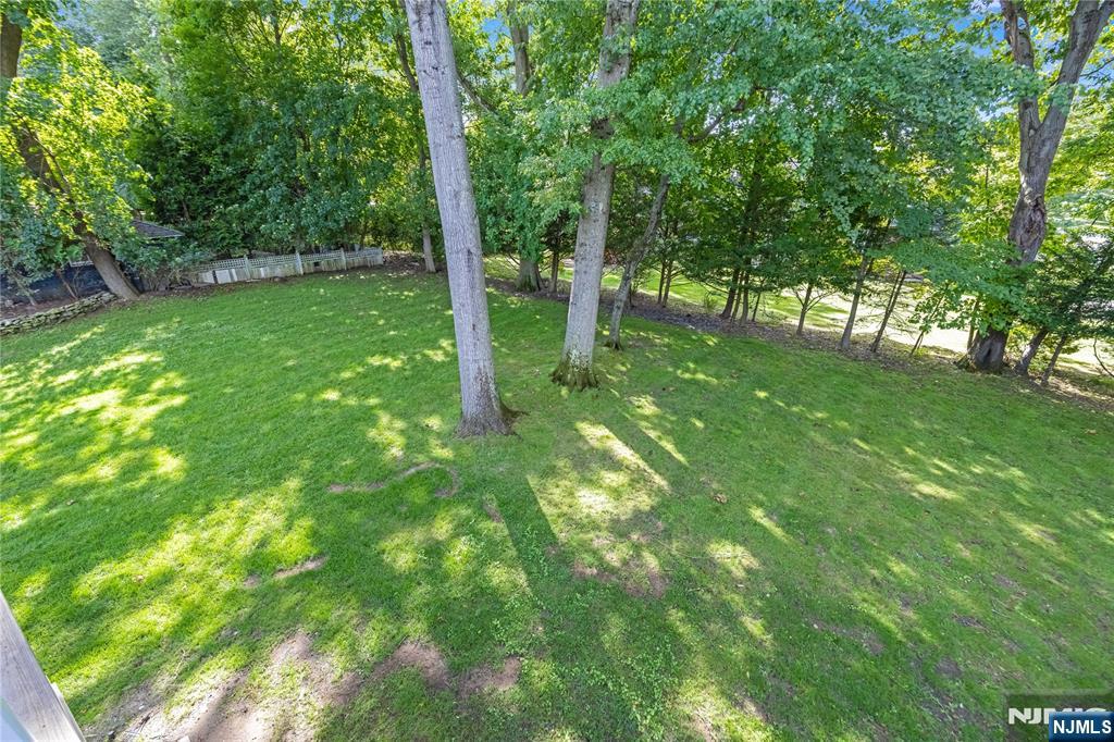 390 Harland Avenue Property Photo 45
