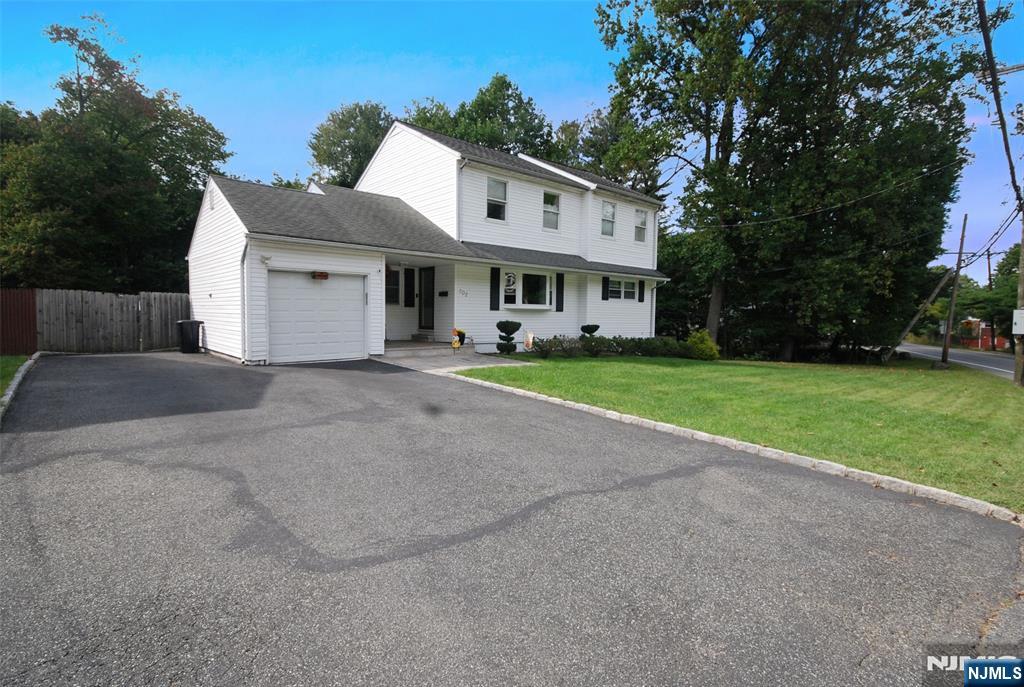 202 Long Hill Road Property Photo 1