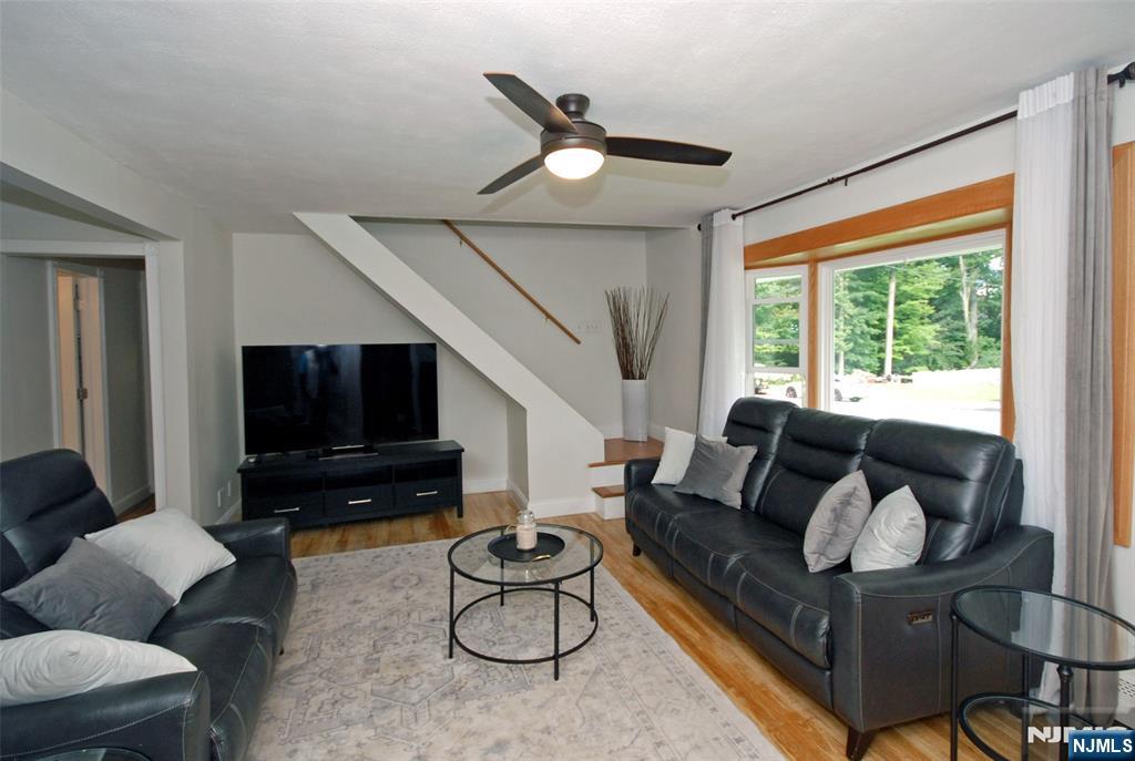 202 Long Hill Road Property Photo 5