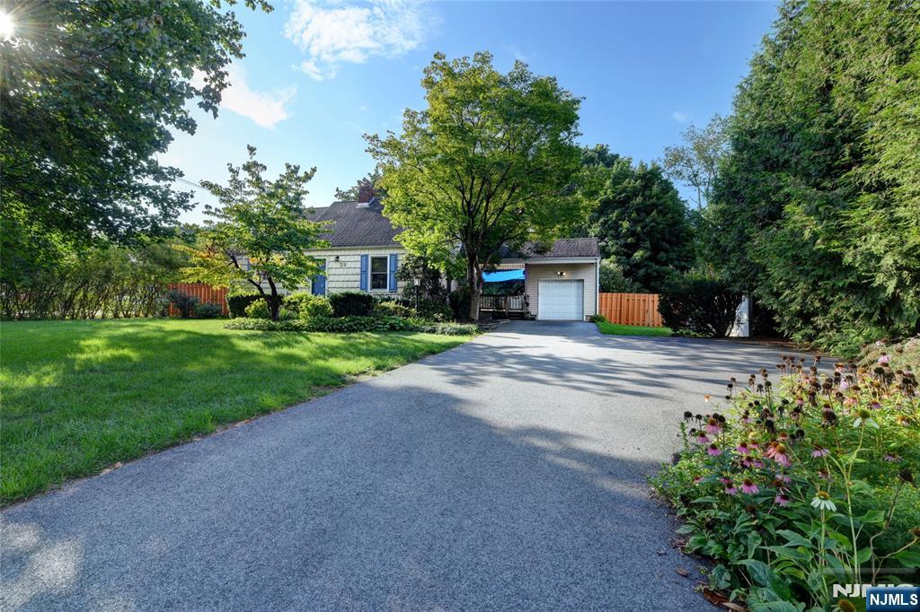 39 Sunset Property Photo 1
