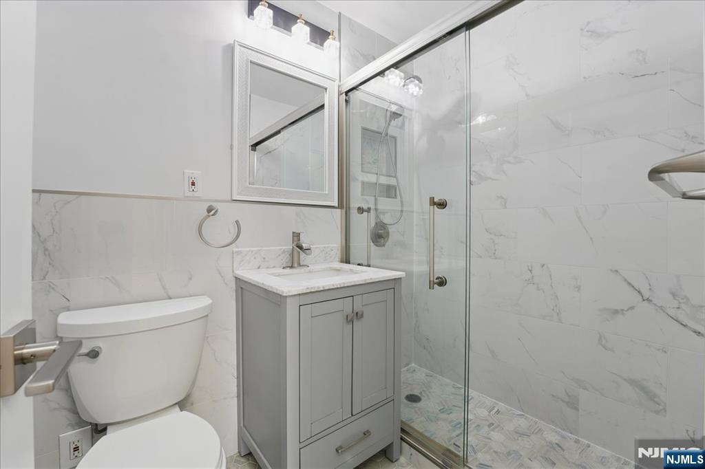6600 Boulevard East 18k Property Photo 17