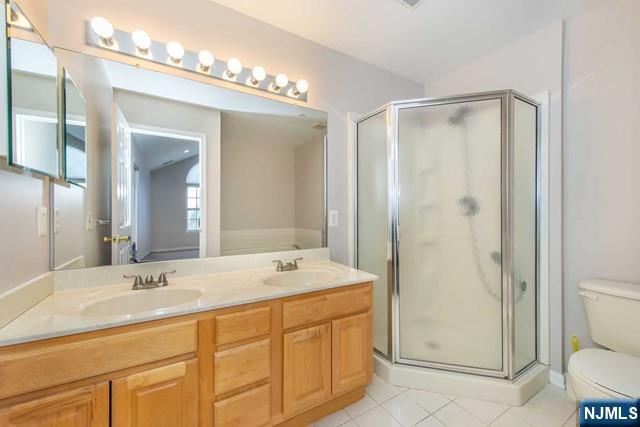 102 Lakeview Court Property Photo 17