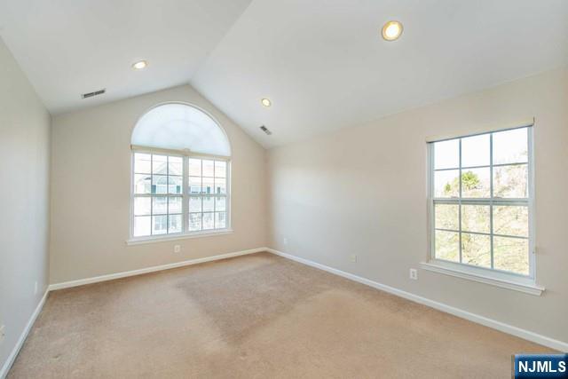 102 Lakeview Court Property Photo 20