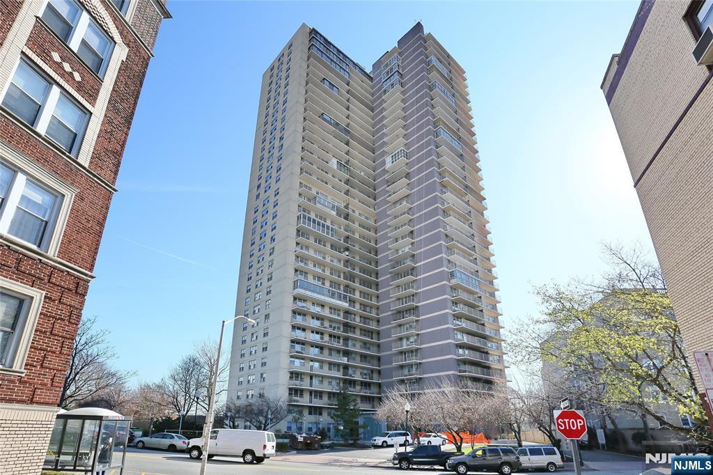 6040 Boulevard East 29n Property Photo 9