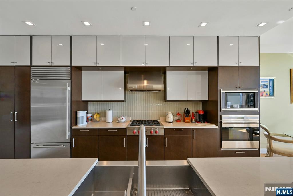 9 Somerset Lane 107 Property Photo 4