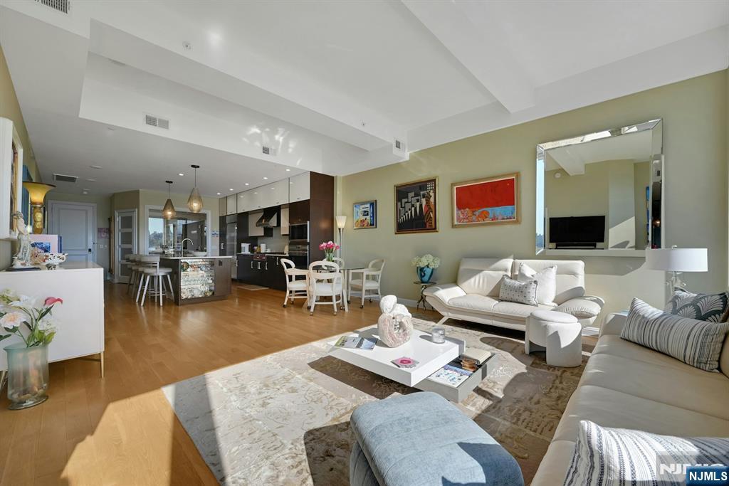 9 Somerset Lane 107 Property Photo 14
