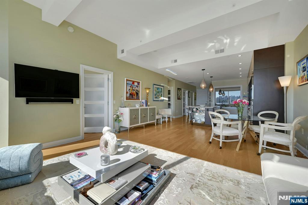 9 Somerset Lane 107 Property Photo 15