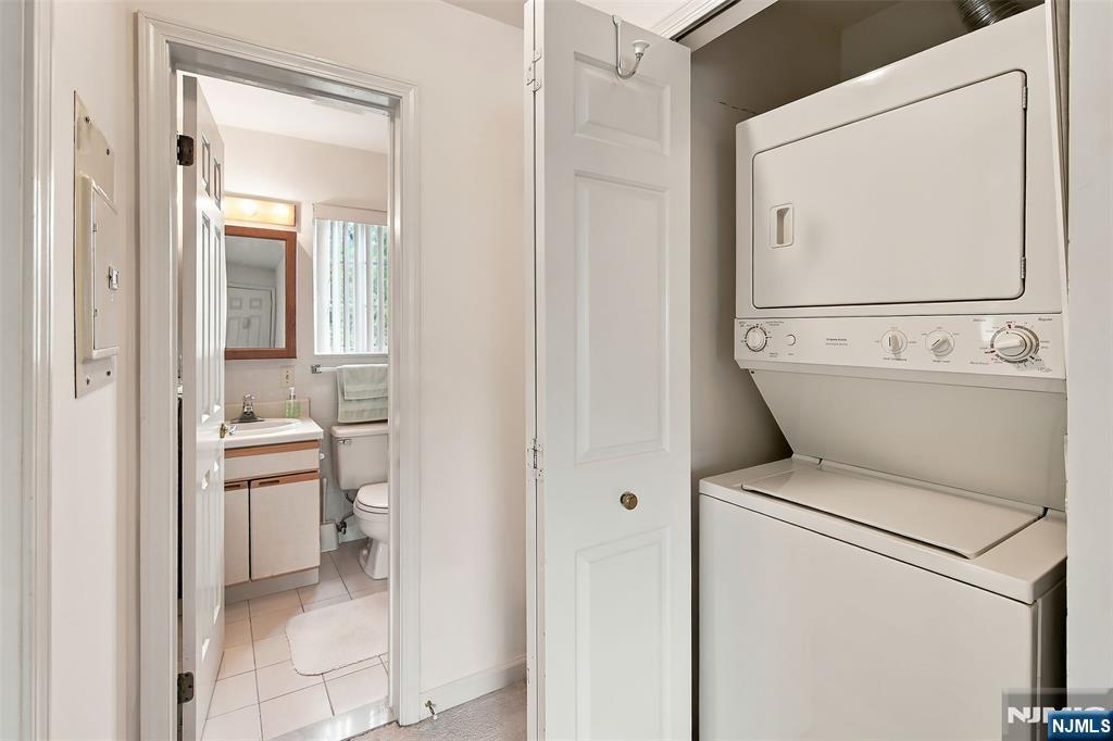 481 Walker Street 1i Property Photo 10