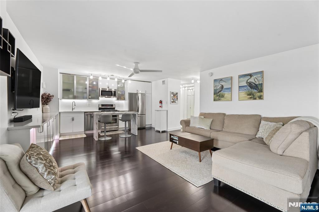 6040 Boulevard East 30n Property Photo 6