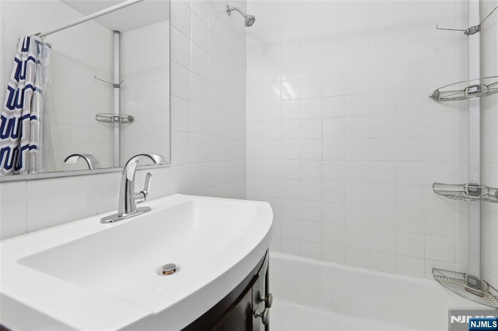 6040 Boulevard East 30n Property Photo 24