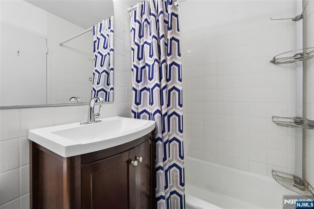 6040 Boulevard East 30n Property Photo 26