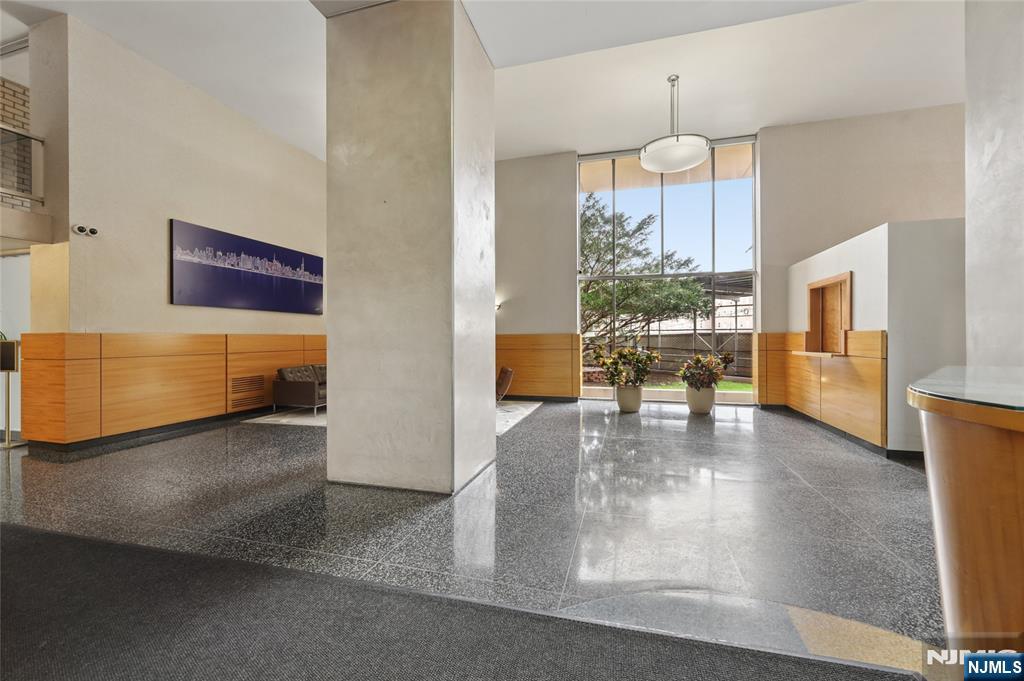 6040 Boulevard East 30n Property Photo 33