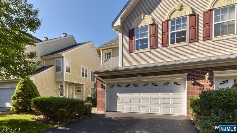 219 Warbler Drive Property Photo 1