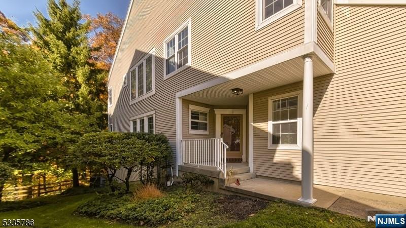 219 Warbler Drive Property Photo 2