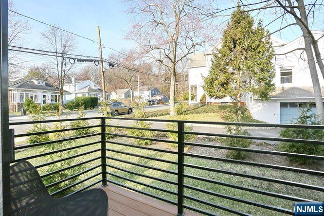 111 1st Street Property Photo 9