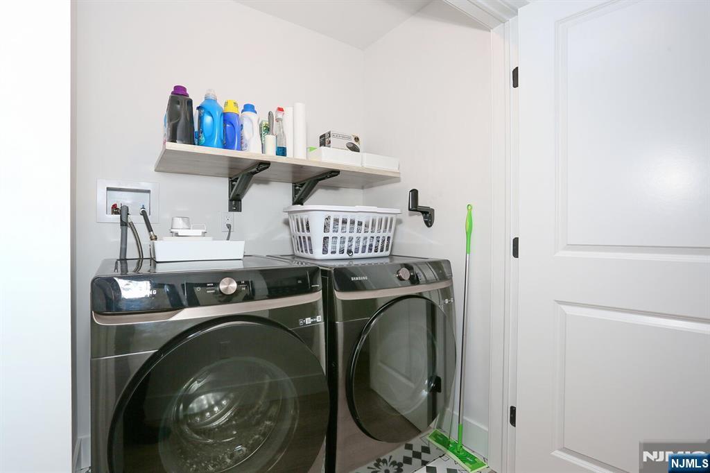 111 1st Street Property Photo 15