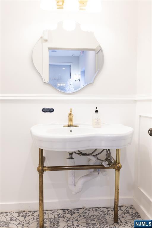 520 Bergen Boulevard Property Photo 7